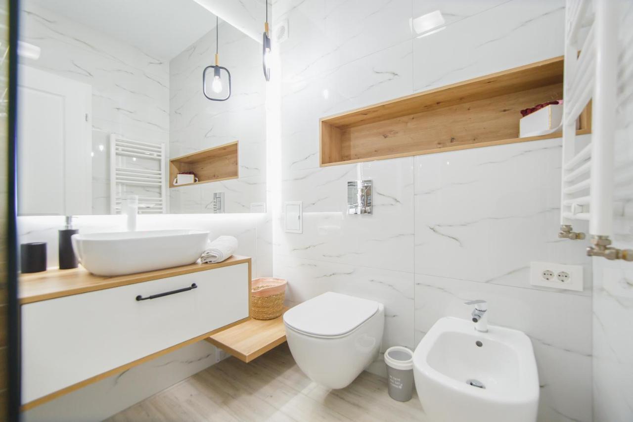 Pinkwood Harmony Lägenhet Oradea Exteriör bild